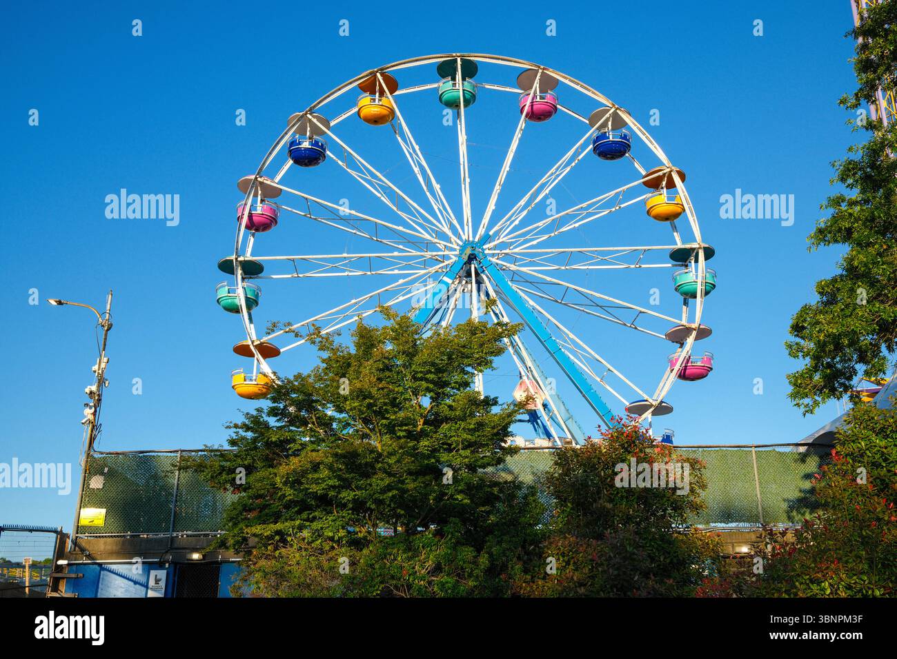 La « Westcoast Wheel » au PNE Playland à Vancouver, en Colombie-Britannique. Banque D'Images