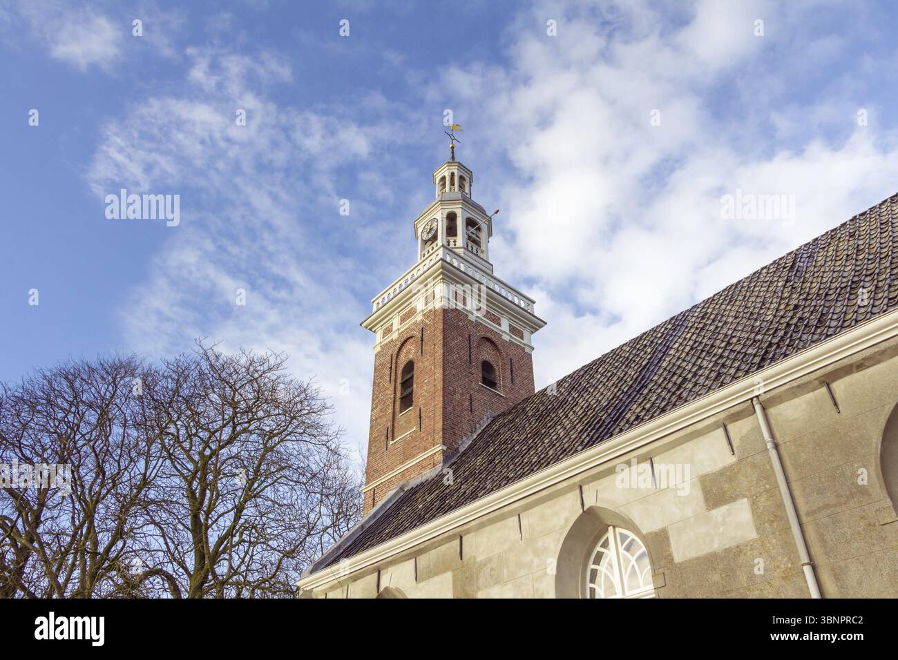 Église protestante à Tjamsweer, Groningen aux pays-Bas Banque D'Images