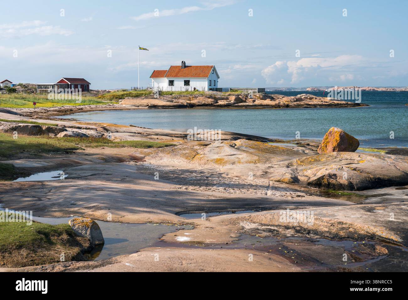 Maison suédoise sur la côte à Bohuslän, Suède Banque D'Images