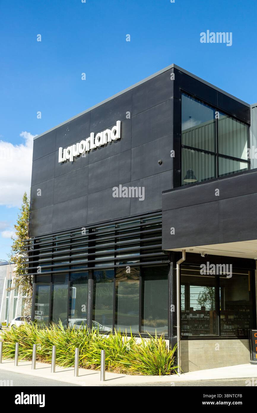 Extérieur du magasin Liquorland à Frankton Queenstown Otago, Nouvelle-Zélande Banque D'Images