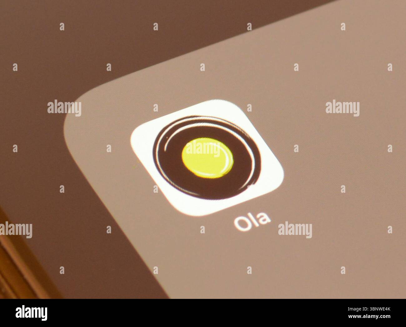 Application de taxi Ola Cabs sur l'écran du smartphone Banque D'Images