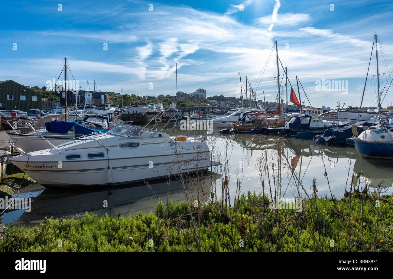 Leigh Marina à Leigh on Sea. La ville balnéaire, connue pour ses appâts blancs et ses crustacés. Banque D'Images