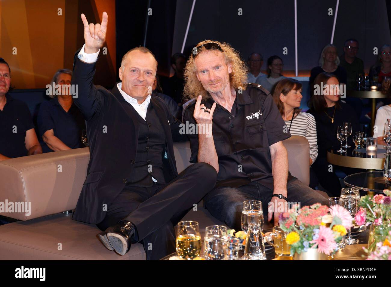 Joja Wendt und Holger Hübner BEI der Aufzeichnung der NDR Talk Show im NDR Fernsehstudio Lokstedt. Hambourg, 04.07.2025 *** Joja Wendt et Holger Hübner lors de l'enregistrement du Talk Show NDR dans le studio de télévision NDR Lokstedt Hambourg, 04 07 2025 Foto:xH.xHartmannx/xFuturexImagex ndr_talk0407_5637 Banque D'Images