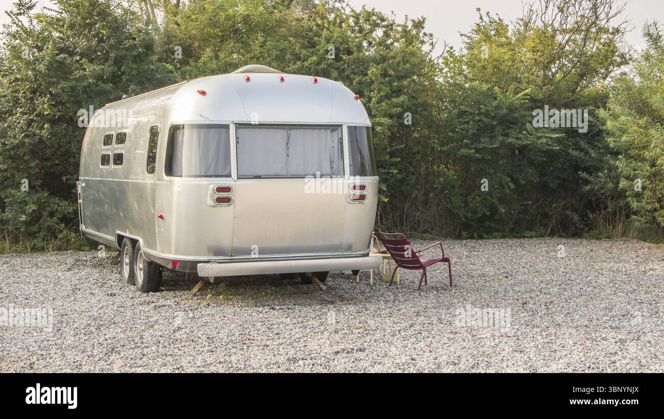 Camping-Airstream dans un camping aux Pays-Bas Banque D'Images