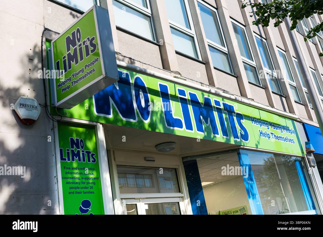 Le centre de conseil No Limits pour les jeunes de Southampton High Street Banque D'Images