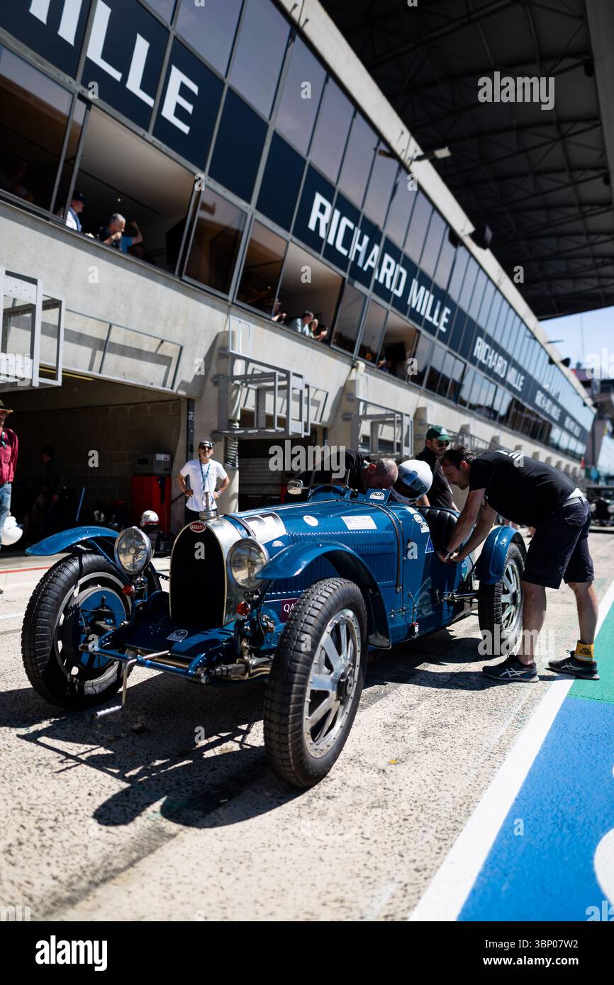 Le Mans, France. 04 juillet 2025. 27 CUEREL, Bugatti T35 B/1926, plateau 1, action pendant le Mans Classic 2025, du 3 au 6 juillet 2025 sur le circuit des 24 heures du Mans, au Mans, France - photo Javier Jimenez/DPPI crédit : DPPI Media/Alamy Live News Banque D'Images