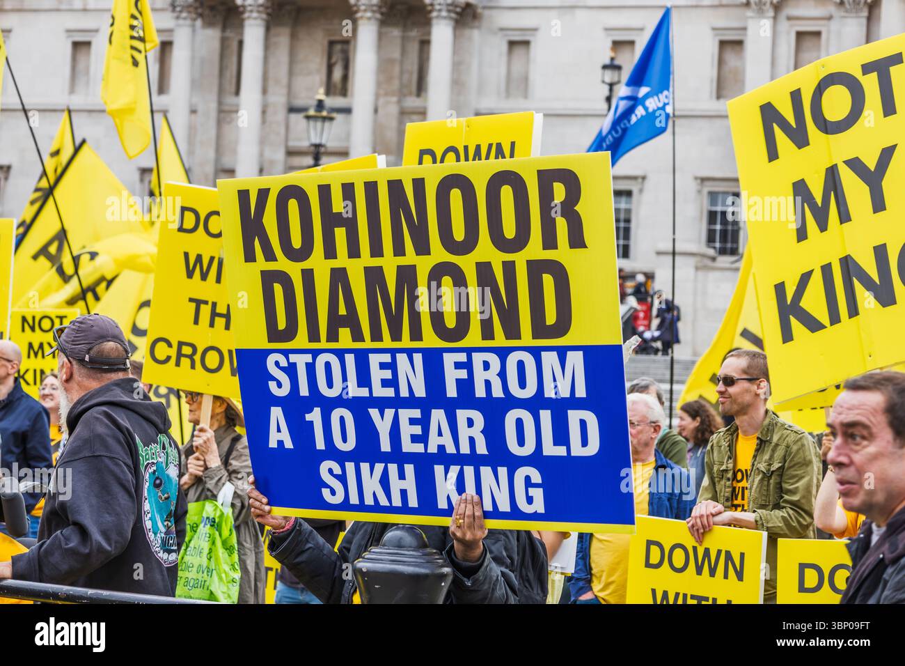 Une manifestation anti-monarchie à Londres met en lumière le VOL DE DIAMANTS KOHINOOR. Londres, Royaume-Uni, 5 mai 2024 Banque D'Images