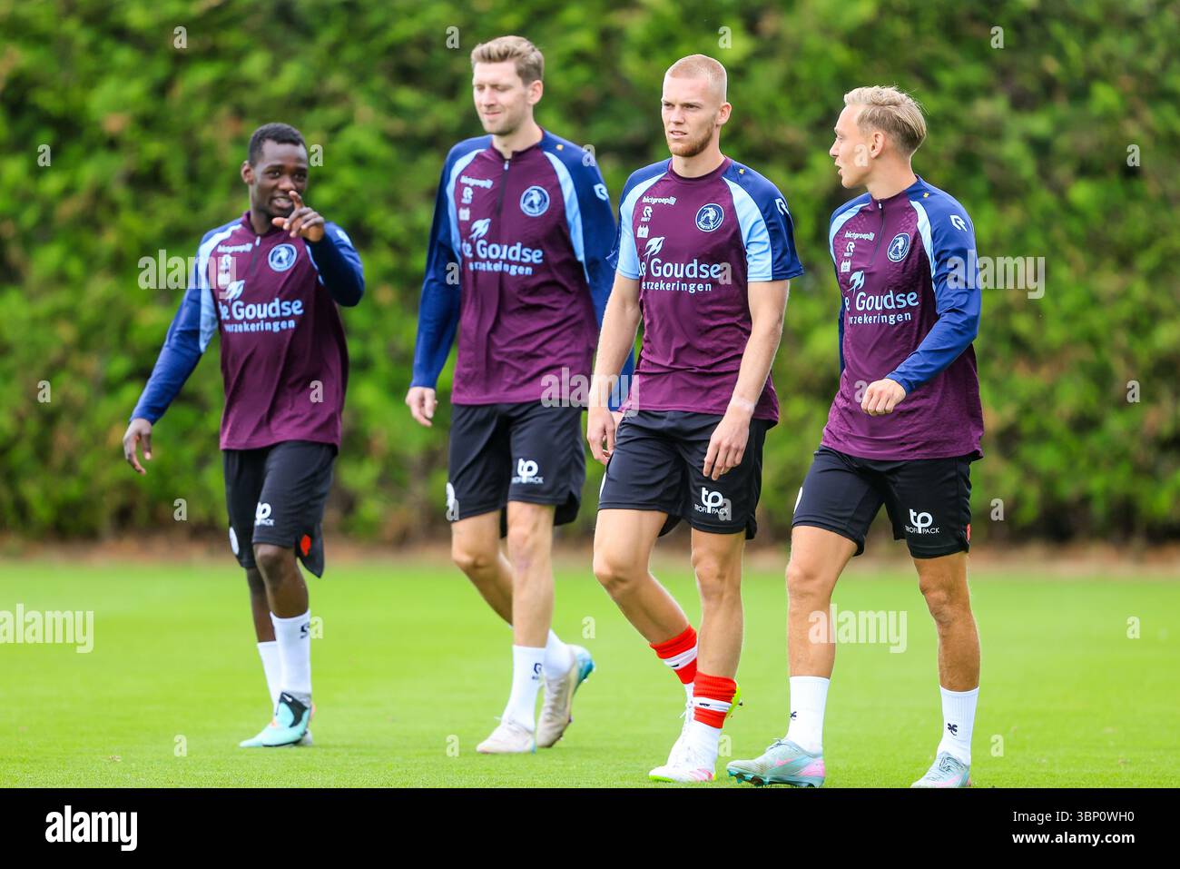 ROTTERDAM, 05-07-2025, training ingsground Nieuw Terbregge, saison 2025/2026, Néerlandais Eredivisie football, Sparta Rotterdam - FC Dordrecht (amical), joueur de Sparta Joshua Kitolano, joueur de Sparta Tobias Lauritsen, joueur de Sparta Rick Meissen, joueur de Sparta Julian Baas crédit : Pro Shots/Alamy Live News Banque D'Images
