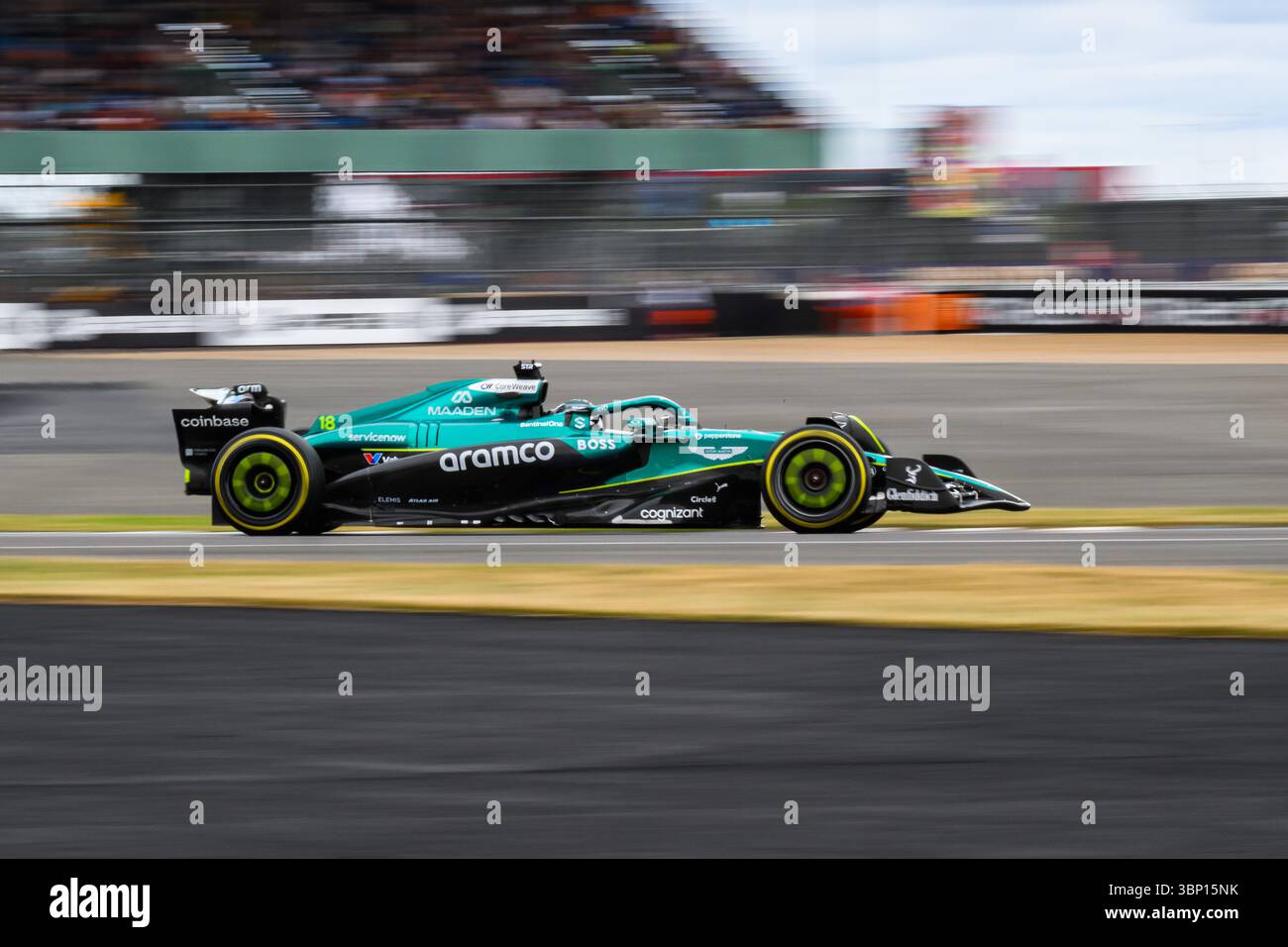 TOWCESTER, ROYAUME-UNI. 05 juillet : Fernando Alonso (Espagne) de l'écurie Aston Martin Aramco F1 Team en troisième séance d'essais lors du Qatar Airways British Grand Prix 2025 au circuit de Silverstone le samedi 05 juillet 2025 à TOWCESTER, ANGLETERRE. Crédit : Taka G Wu/Alamy Live News Banque D'Images