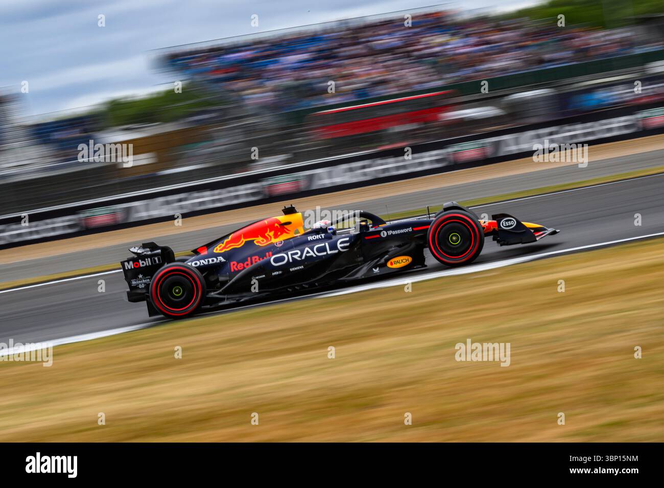 TOWCESTER, ROYAUME-UNI. 05 juillet : Max Verstapen de Red Bull Racing en troisième séance d'essais lors du Qatar Airways British Grand Prix 2025 sur le circuit de Silverstone le samedi 05 juillet 2025 à TOWCESTER, ANGLETERRE. Crédit : Taka G Wu/Alamy Live News Banque D'Images