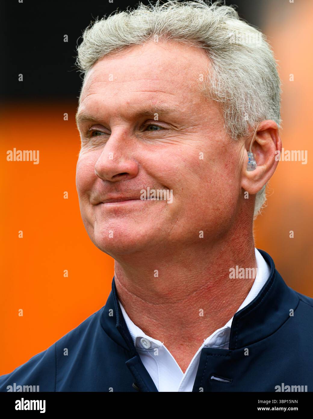 TOWCESTER, ROYAUME-UNI. 05 juillet : David Coulthard, ancien pilote British Racing, présente le film présenté sur Paddock en troisième séance d'essais lors du Qatar Airways British Grand Prix 2025 au circuit de Silverstone le samedi 05 juillet 2025 à TOWCESTER, ANGLETERRE. Crédit : Taka G Wu/Alamy Live News Banque D'Images