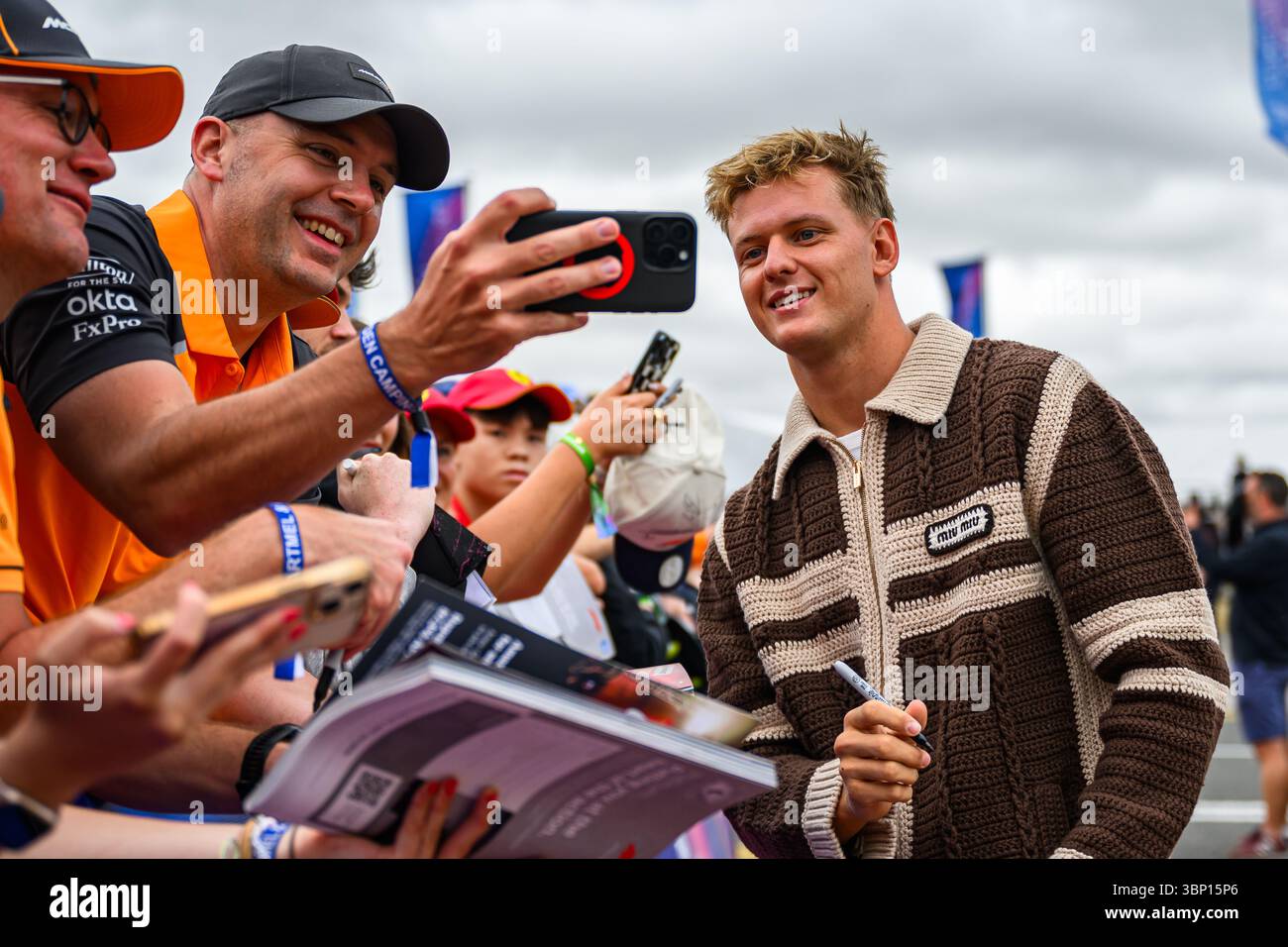 TOWCESTER, ROYAUME-UNI. 05 juillet : arrivée des pilotes lors du Qatar Airways British Grand Prix 2025 sur le circuit de Silverstone le samedi 05 juillet 2025 à TOWCESTER, ANGLETERRE. Crédit : Taka G Wu/Alamy Live News Banque D'Images