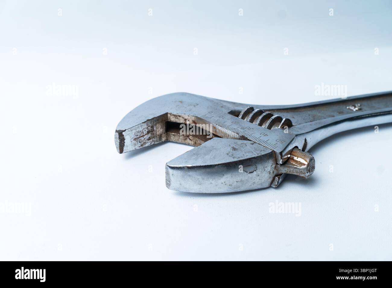 21) OLD wrench tool / OUTIL ANCIEN, grande clé à molette J COCHONEAU