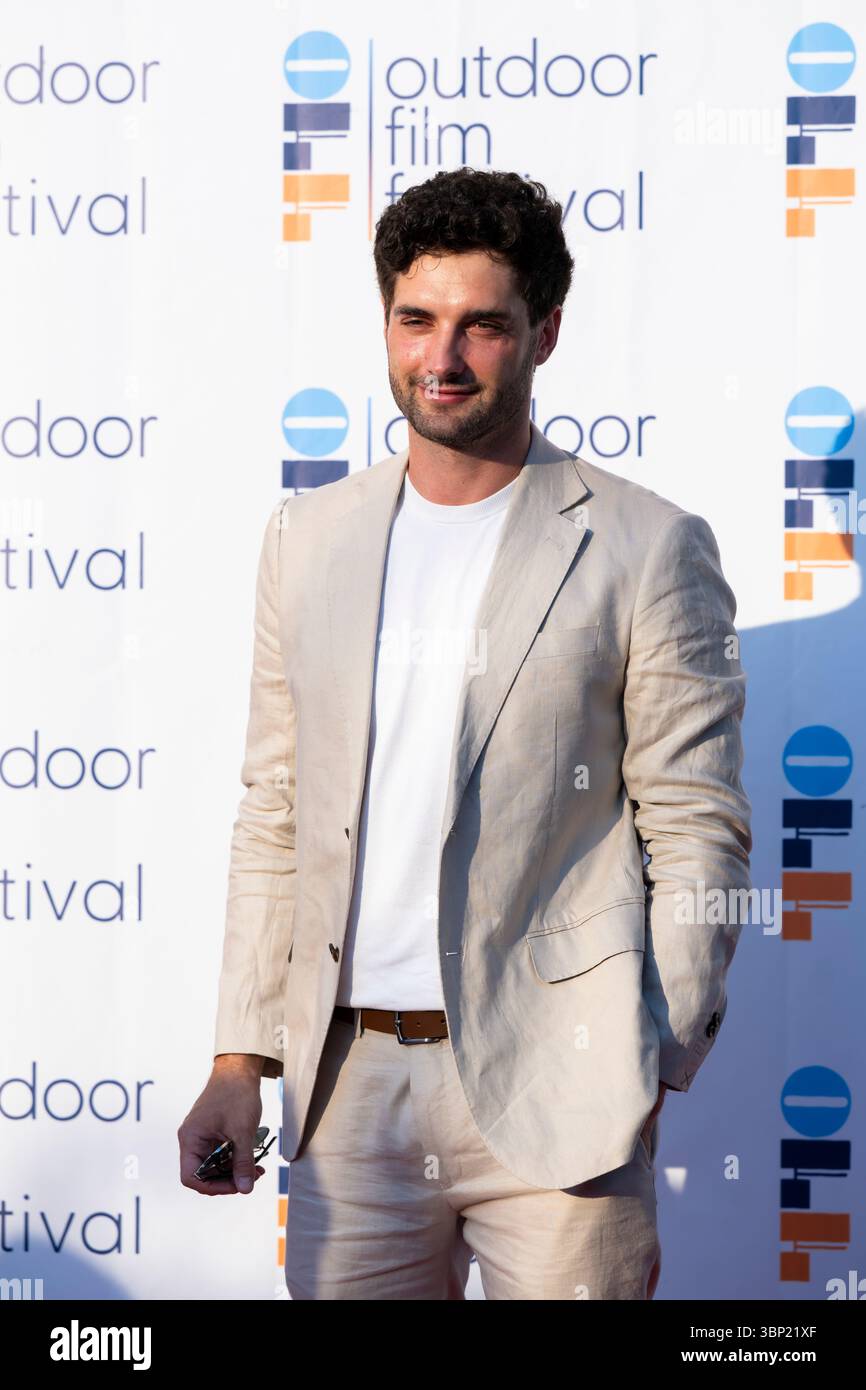 San Valentino Torio, Italie. 04 juillet 2025. Luca Turco assiste à la photocall le 2e jour du ''Festival du film en plein air 2025'' à San Valentino Torio, Salerne, Italie, le 4 juillet 2025. (Photo de Francesco Luciano/NurPhoto) crédit : NurPhoto SRL/Alamy Live News Banque D'Images