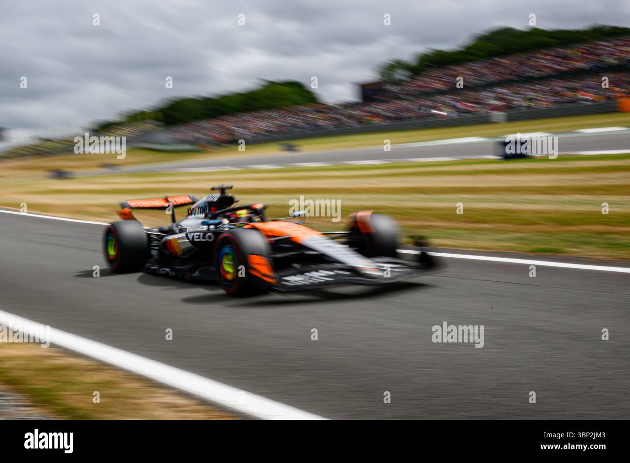TOWCESTER, ROYAUME-UNI. 05 juillet : Oscar Piastri (Australie) de McLaren en session de qualification lors du Qatar Airways British Grand Prix 2025 au circuit de Silverstone le samedi 05 juillet 2025 à TOWCESTER, ANGLETERRE. Crédit : Taka G Wu/Alamy Live News Banque D'Images