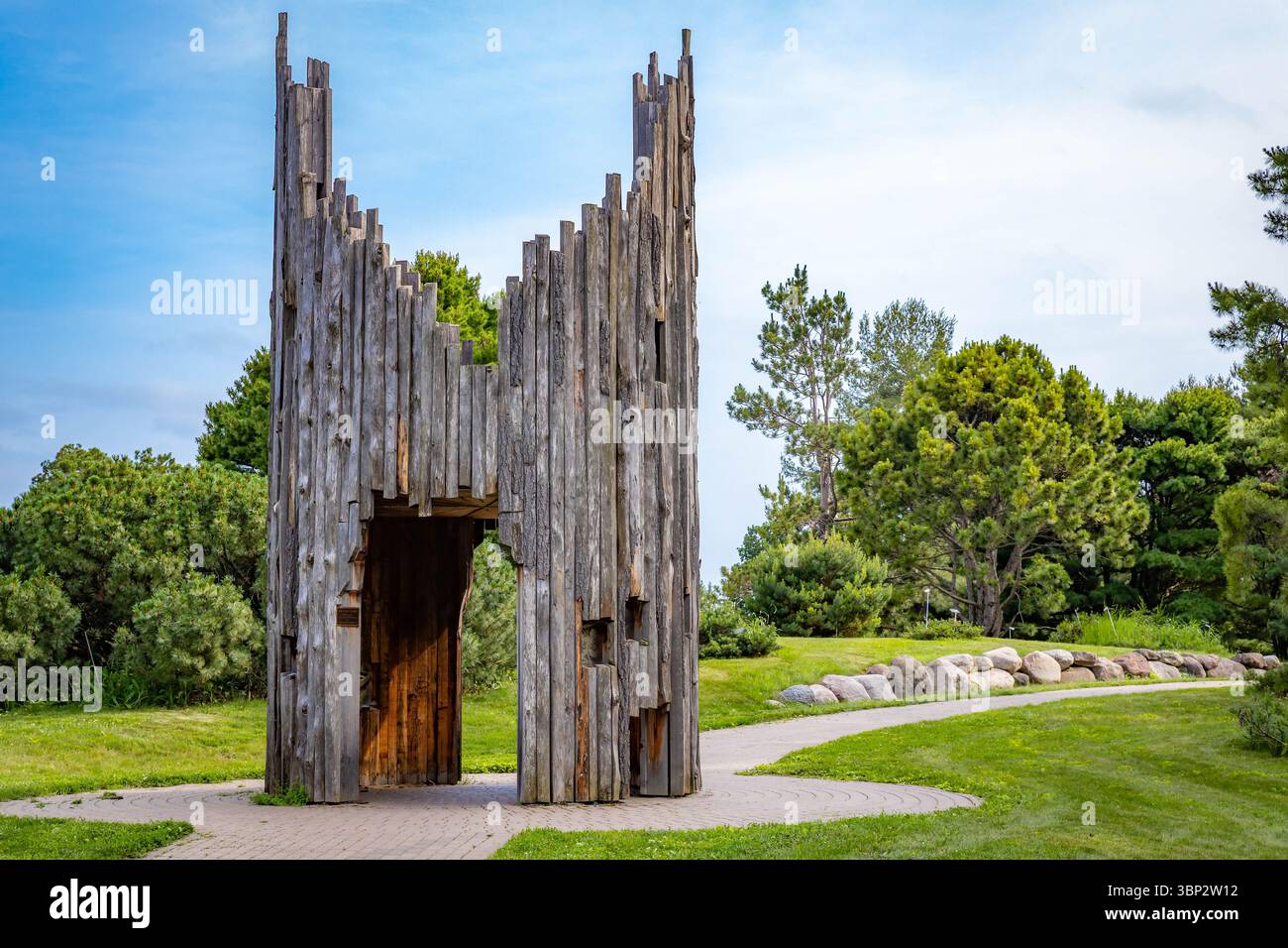 Scène lumineuse et vibrante de Minnesota Landscape Arboretum présentant une végétation luxuriante et une vue panoramique sur le parc Banque D'Images