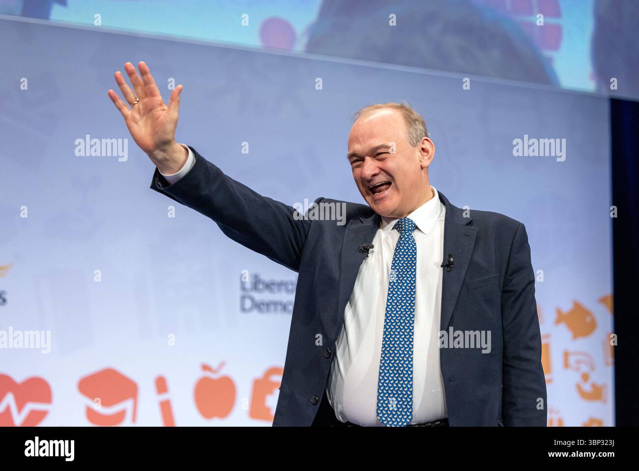 Harrogate Convention Centre, Harrogate, Royaume-Uni. Samedi 23 mars 2025. Ed Davey prononce son discours à la conférence du printemps 2025. Banque D'Images