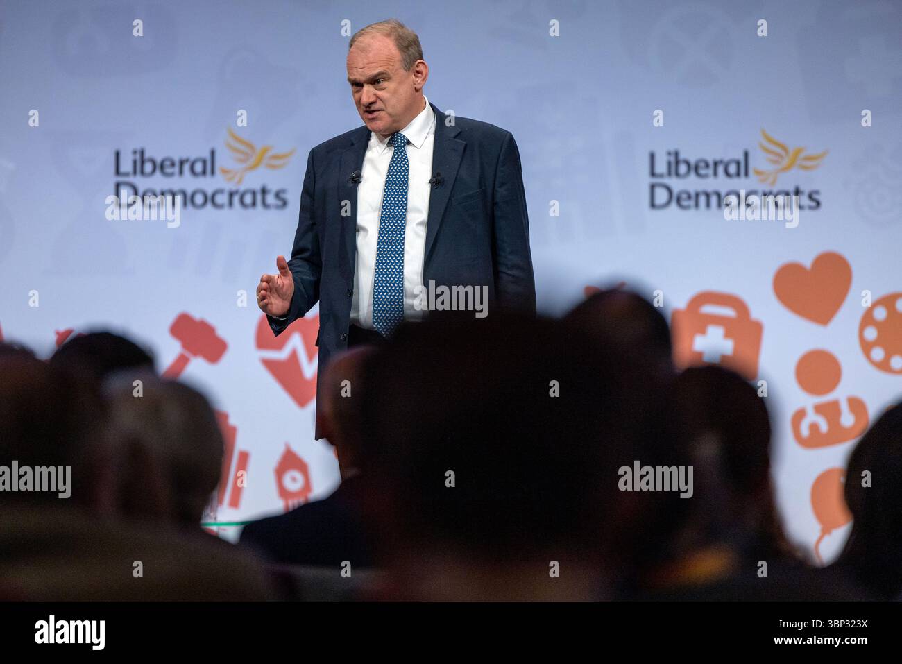 Harrogate Convention Centre, Harrogate, Royaume-Uni. Samedi 23 mars 2025. Ed Davey prononce son discours à la conférence du printemps 2025. Banque D'Images