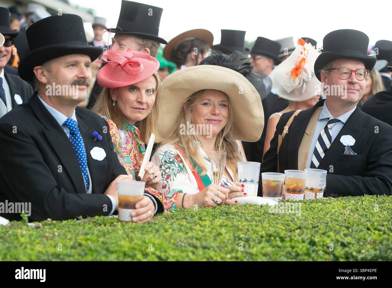 Ascot, Berkshire, Royaume-Uni. 21 juin 2025. Courses dans l'enceinte royale le cinquième jour de Royal Ascot 2025 à l'hippodrome d'Ascot dans le Berkshire crédit : Maureen McLean/Alamy Banque D'Images