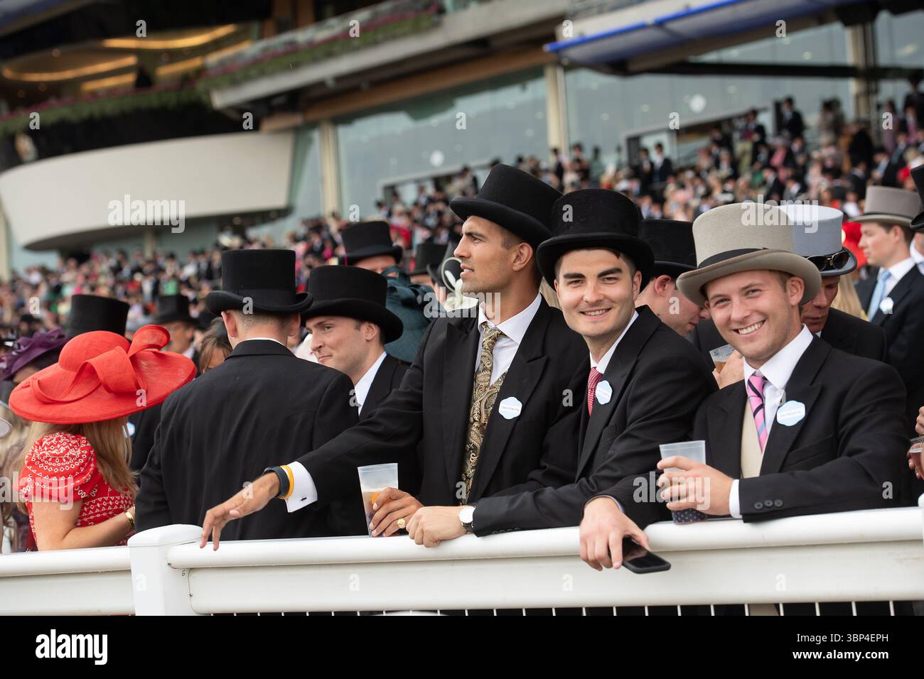 Ascot, Berkshire, Royaume-Uni. 21 juin 2025. Courses dans l'enceinte royale le cinquième jour de Royal Ascot 2025 à l'hippodrome d'Ascot dans le Berkshire crédit : Maureen McLean/Alamy Banque D'Images