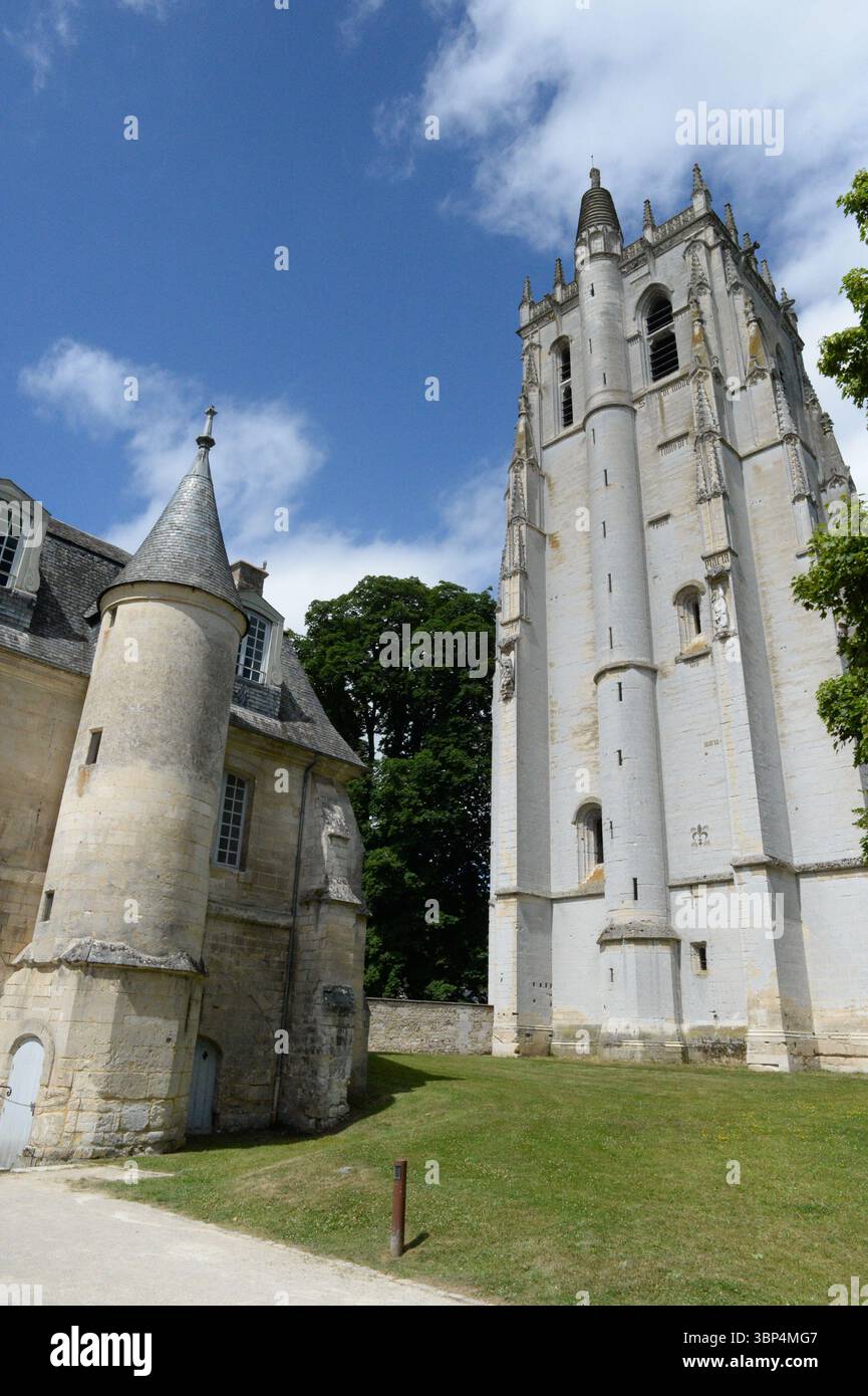 Abbaye du bec-Hellouin la tour Saint Nicolas Banque D'Images