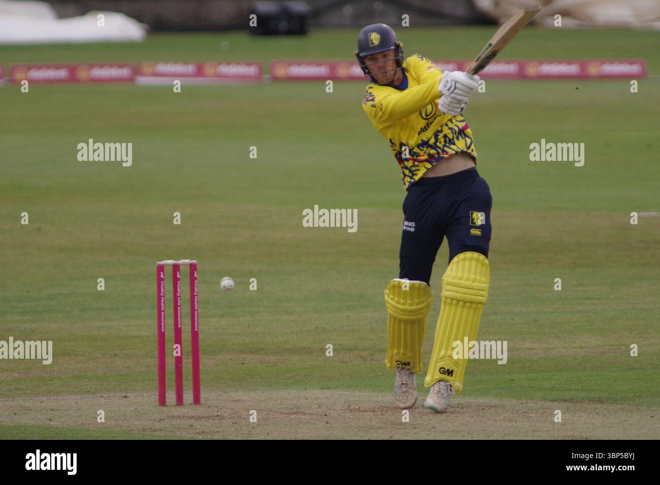 Chester le Street, Angleterre, 6 juillet 2025. Kasey Aldridge battant pour Durham Cricket contre Birmingham Bears dans le Vitality Blast match à Banks Homes Riverside, Chester-le-Street. Crédit : Colin Edwards/Alamy Live News Banque D'Images