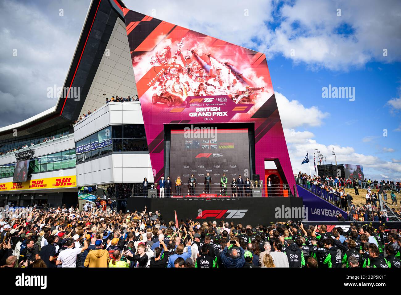 TOWCESTER, ROYAUME-UNI. 06 juillet : vue générale de la présentation du vainqueur après la course du dimanche lors du Qatar Airways British Grand Prix 2025 au circuit de Silverstone le dimanche 06 juillet 2025 à TOWCESTER, ANGLETERRE. Crédit : Taka G Wu/Alamy Live News Banque D'Images