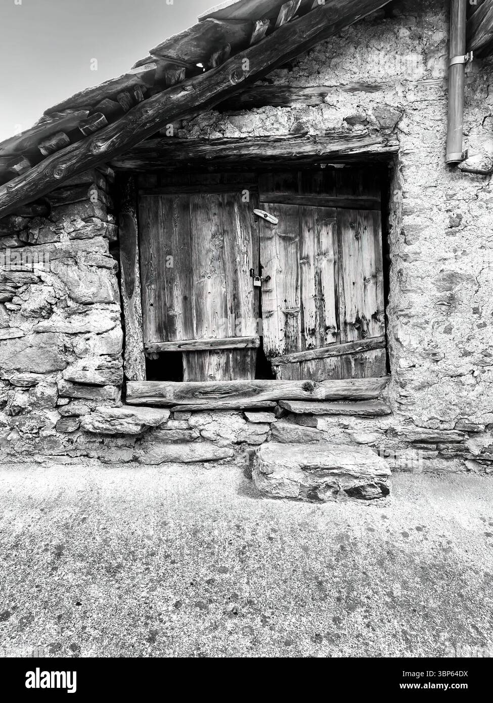 Détails de maison de montagne traditionnelle, chalet alpin Banque D'Images