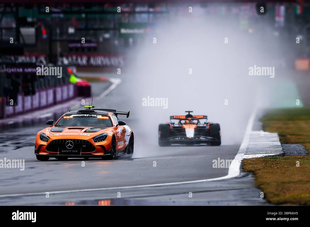 FIA Mercedes-AMG GT Black Series Safety car lors du Grand Prix de Grande-Bretagne de formule 1 Qatar Airways 2025, 12ème manche du Championnat du monde de formule 1 FIA 2025 du 4 au 6 juillet 2025 sur le circuit de Silverstone, à Silverstone, au Royaume-Uni Banque D'Images
