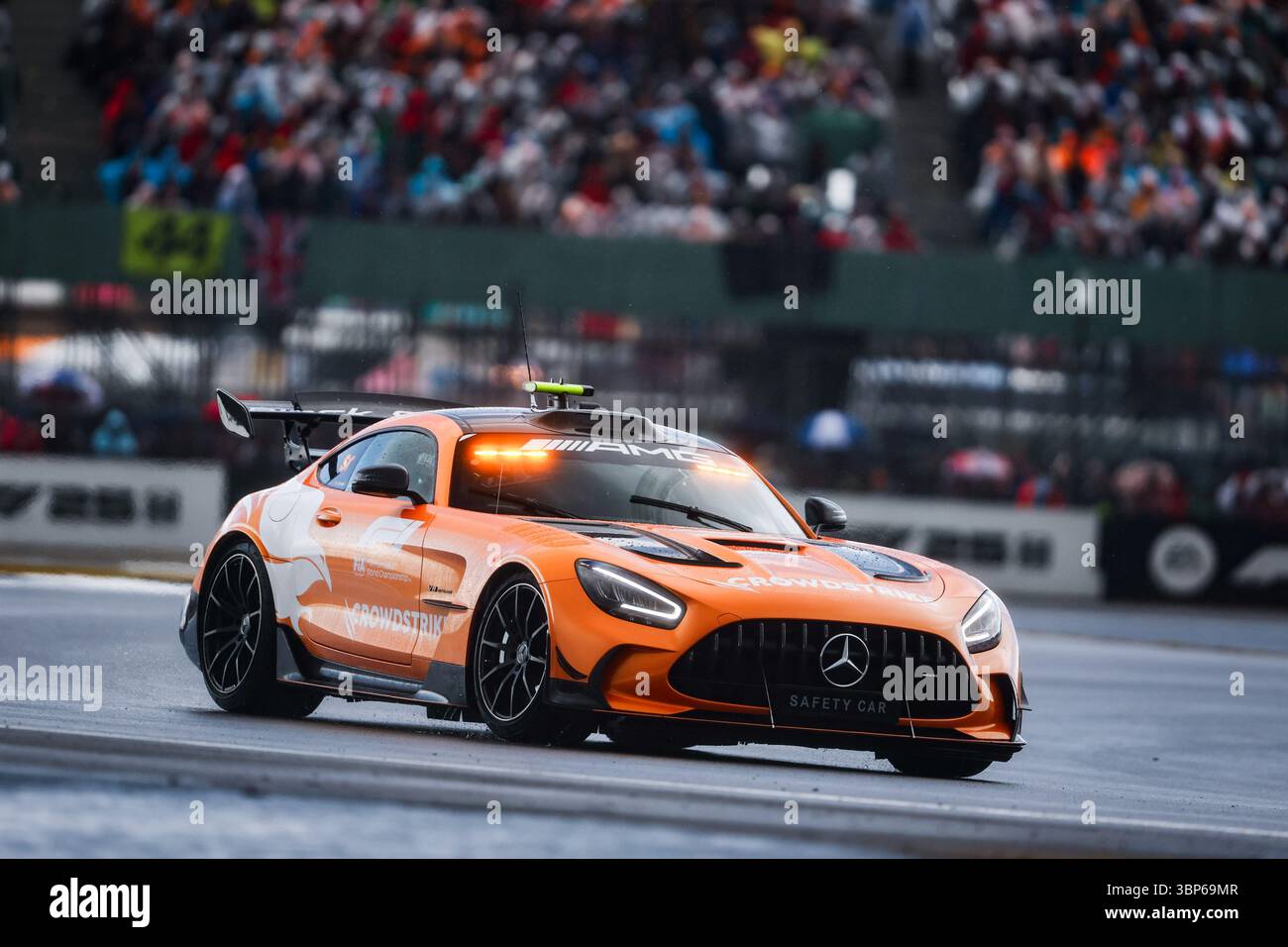 FIA Mercedes-AMG GT Black Series Safety car lors du Grand Prix de Grande-Bretagne de formule 1 Qatar Airways 2025, 12ème manche du Championnat du monde de formule 1 FIA 2025 du 4 au 6 juillet 2025 sur le circuit de Silverstone, à Silverstone, au Royaume-Uni Banque D'Images