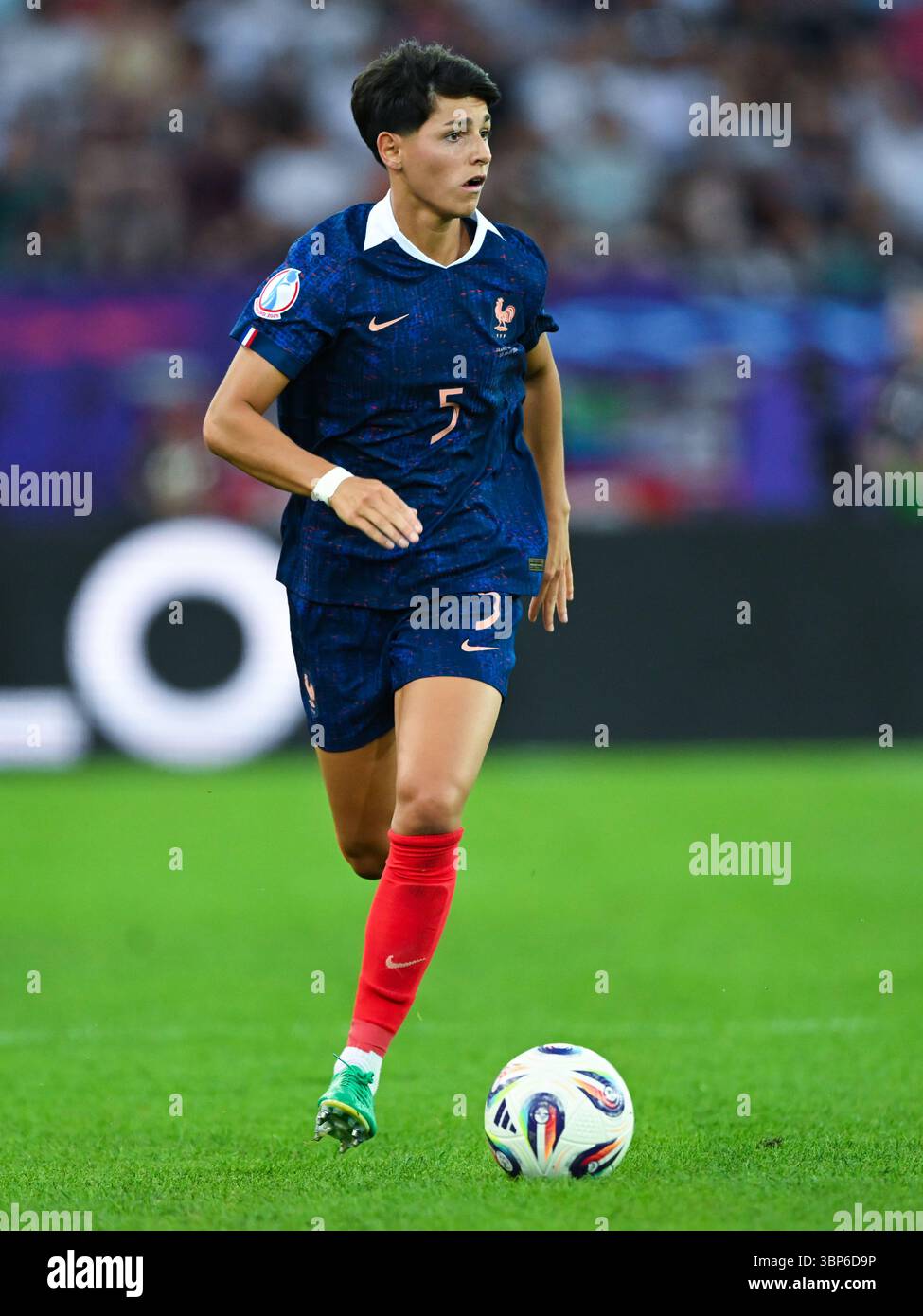 ZURICH - Elisa de Almeida de France lors du match du Championnat d'Europe du Groupe d entre la France et l'Angleterre au Stadion Letzigrund à Zurich, Suisse. ANP | Hollandse Hoogte | GERRIT VAN KEULEN Banque D'Images ZURICH - Elisa de Almeida de France lors du match du Championnat d'Europe du Groupe d entre la France et l'Angleterre au Stadion Letzigrund à Zurich, Suisse. ANP | Hollandse Hoogte | GERRIT VAN KEULEN Banque D'Images