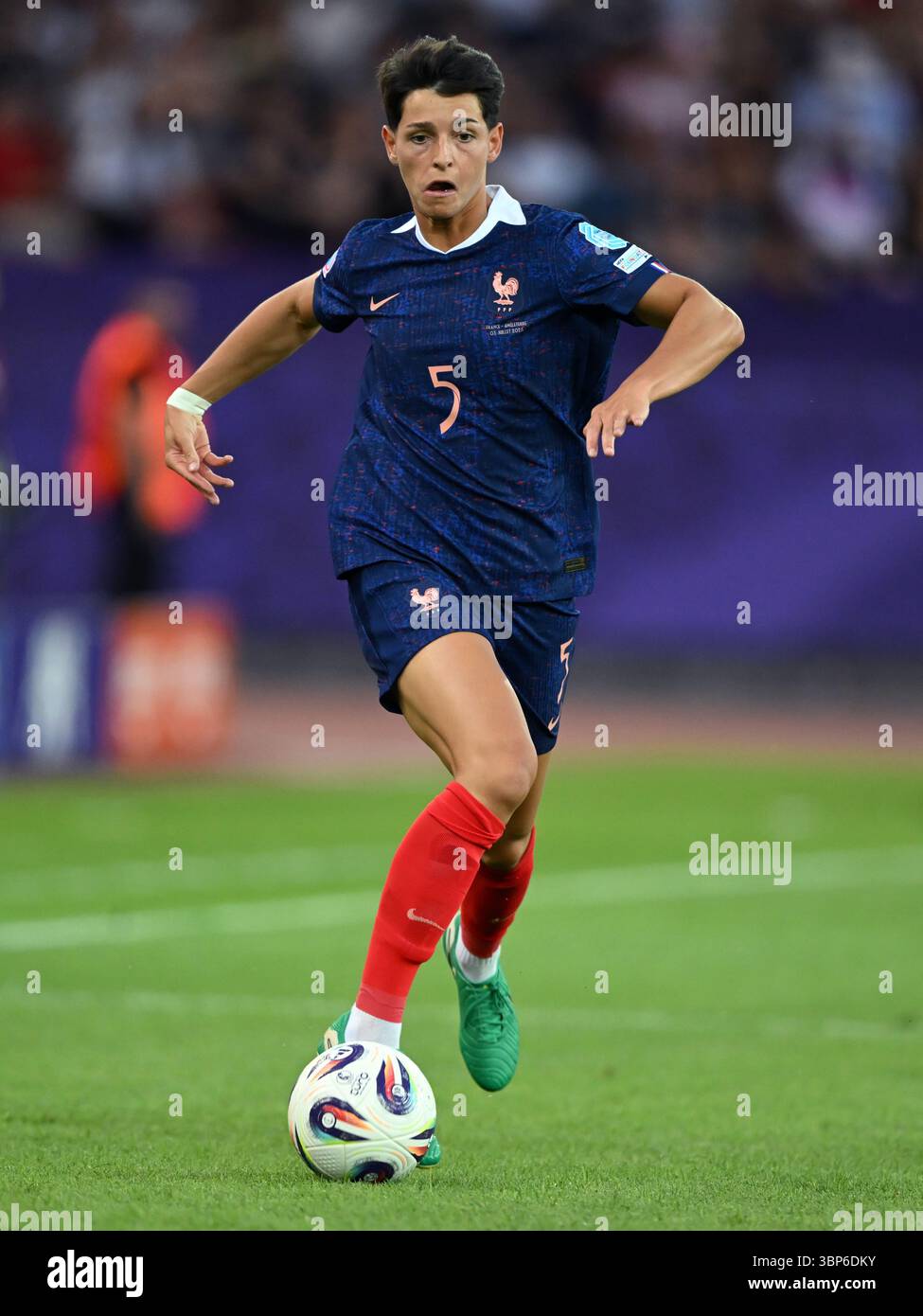 ZURICH - Elisa de Almeida de France lors du match du Championnat d'Europe du Groupe d entre la France et l'Angleterre au Stadion Letzigrund à Zurich, Suisse. ANP | Hollandse Hoogte | GERRIT VAN KEULEN Banque D'Images ZURICH - Elisa de Almeida de France lors du match du Championnat d'Europe du Groupe d entre la France et l'Angleterre au Stadion Letzigrund à Zurich, Suisse. ANP | Hollandse Hoogte | GERRIT VAN KEULEN Banque D'Images