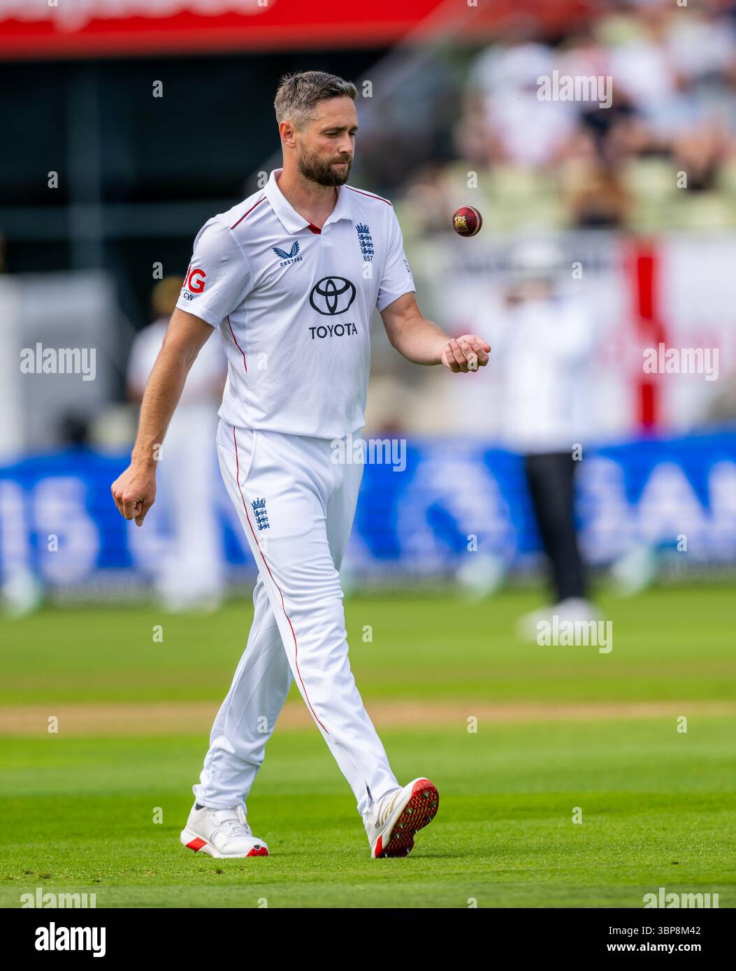 Chris Woakes se prépare à jouer pour l'Angleterre dans le 2e Rothesay test match entre l'Angleterre et l'Inde Banque D'Images