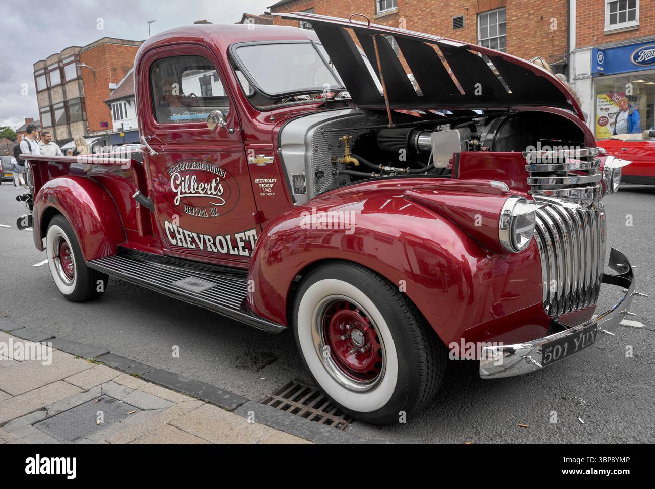 Pick-up Chevrolet 1942, camion classique américain en parfait état entièrement restauré par Gilberts England UK Banque D'Images
