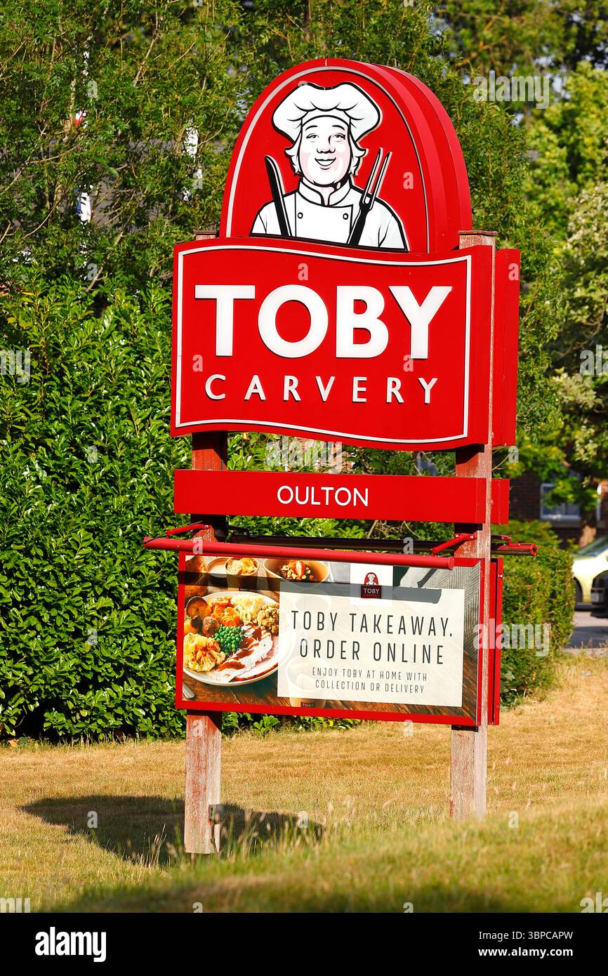 Signalisation Toby Carvery au Toby Carvery à Oulton, Leeds, West Yorkshire, Royaume-Uni Banque D'Images