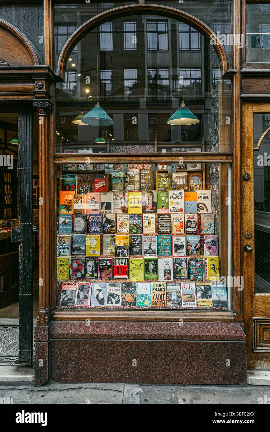 Extérieur de Daunt Books Marylebone , Londres Royaume-Uni Banque D'Images