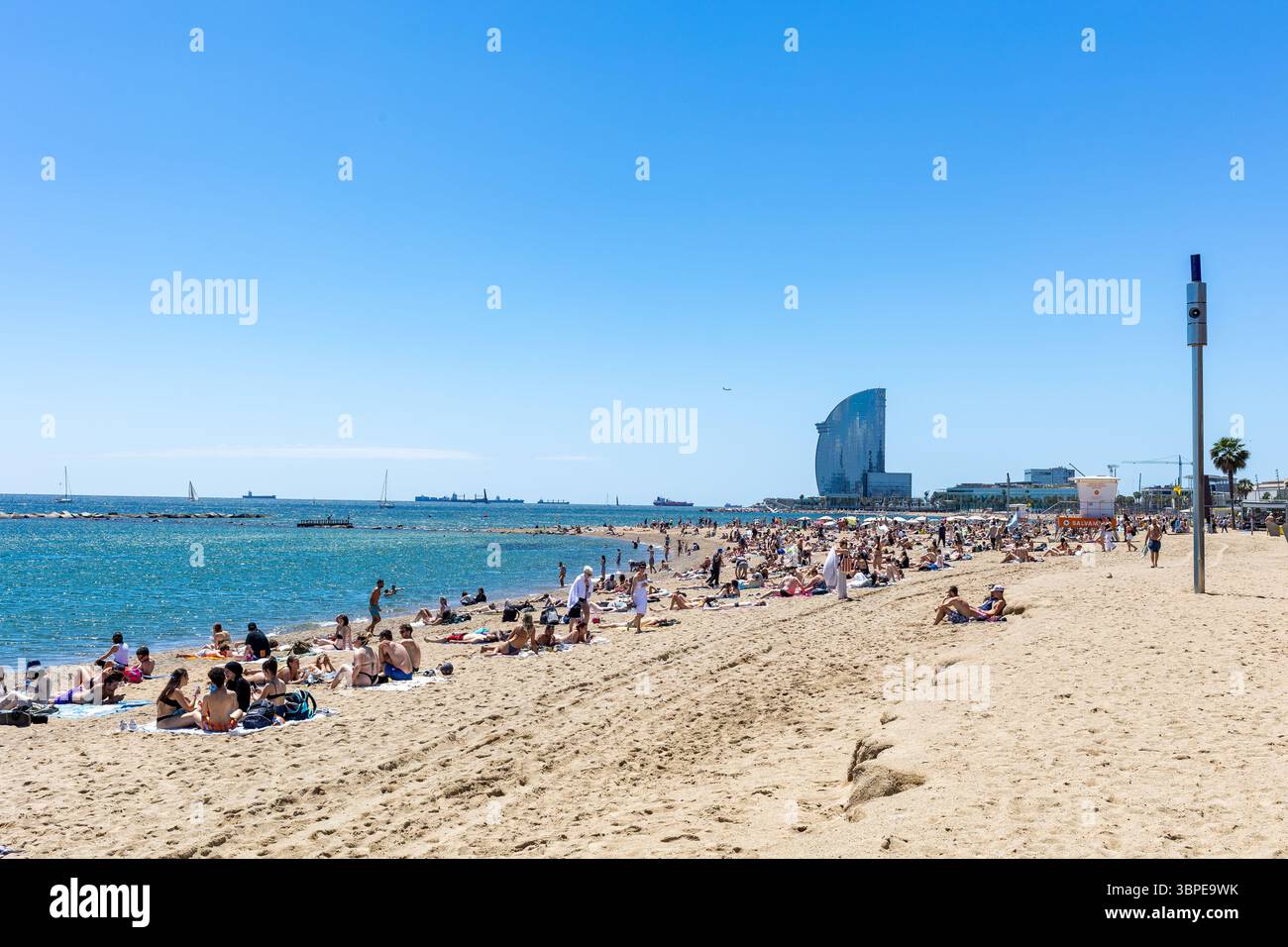 La plage de Barceloneta, Barcelone, Espagne Banque D'Images