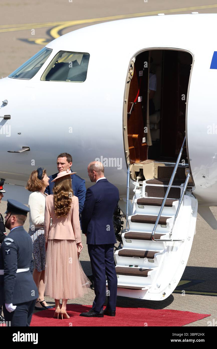 Le prince et la princesse de Galles attendent l'arrivée du président de ...