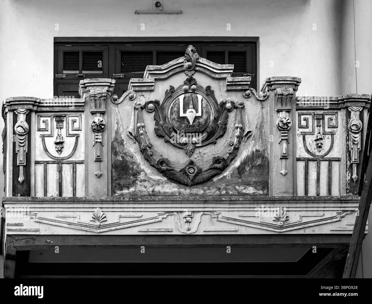 09 24 2022 Vintage Old Art Déco Deasign of Shree Jagannathji Mandir Gaikywad Haveli Road Jamalpur Road Jagannath Mandir Road Ahmedabad Inde Asie. Banque D'Images