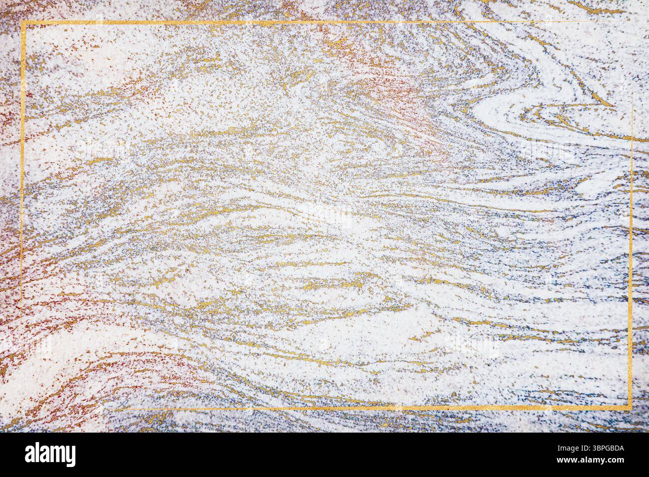 Bordure d'or minéral d'or et granit dur rouge bleu marbre de luxe fond de surface de surface de texture intérieure Banque D'Images
