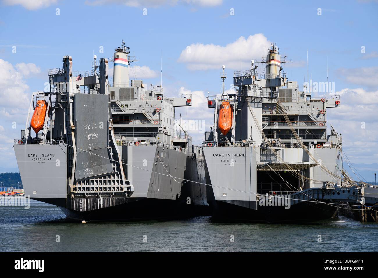 Tacoma, WA, États-Unis - 2 juillet 2025 ; navires jumeaux d'administration maritime SS Cape Intrepid SS Cape Island amarrés Banque D'Images