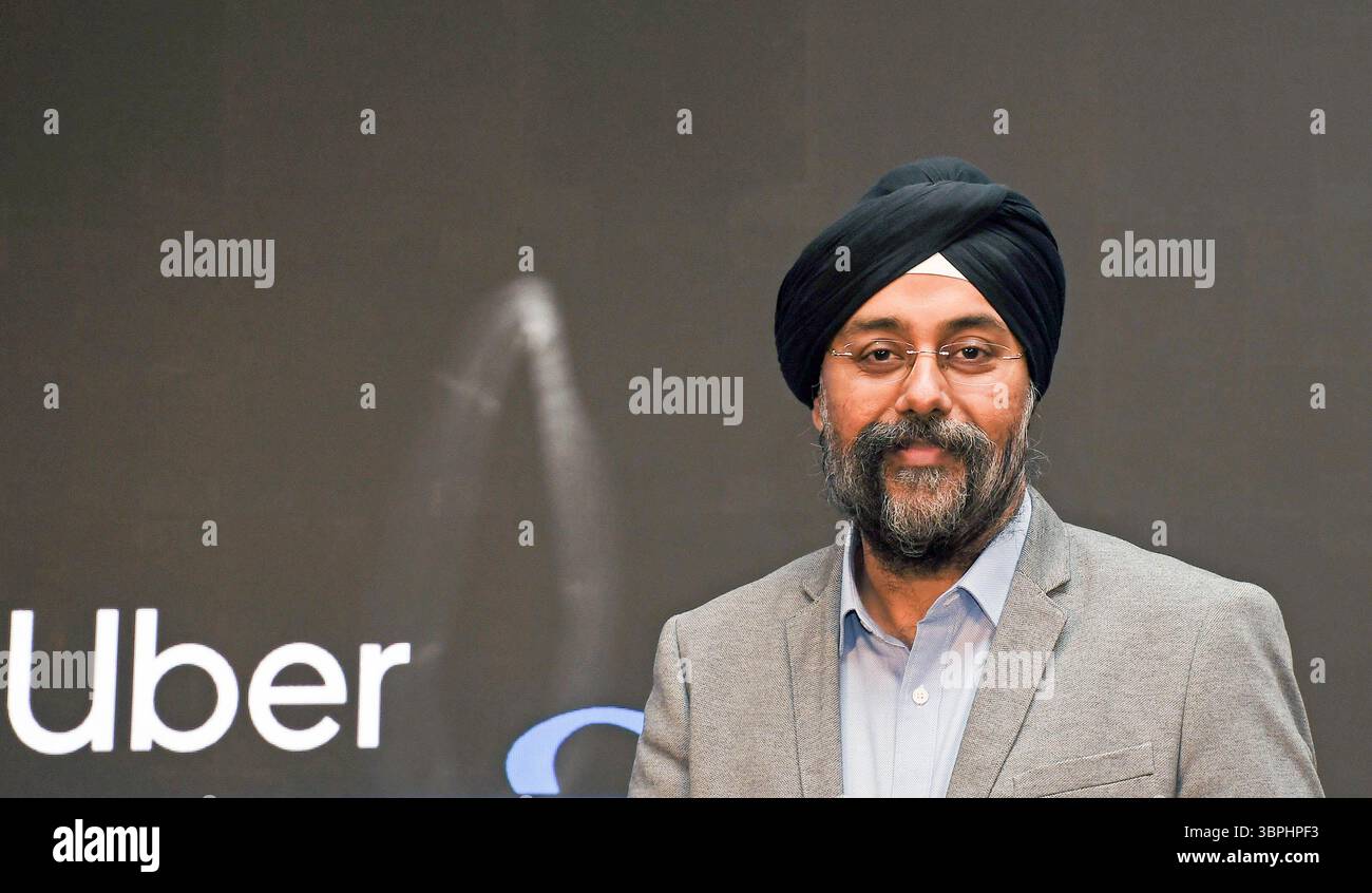 Mumbai, Inde. 08 juillet 2025. Prabhjeet Singh, président d’Uber Inde et Asie du Sud pose pour une photo après avoir dévoilé de nouvelles fonctionnalités pour redéfinir les manèges quotidiens en les rendant plus abordables, accessibles et élevés pour des millions de personnes à travers l’Inde lors d’une conférence de presse à Mumbai. Crédit : SOPA images Limited/Alamy Live News Banque D'Images