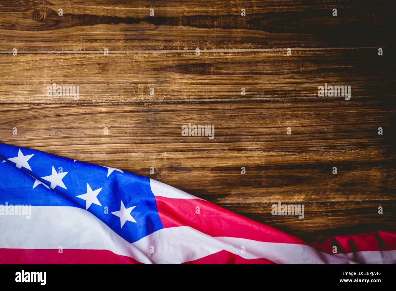 La section du drapeau américain se drape sur du bois rustique dans une illustration plate montrant des rayures d'étoiles Banque D'Images