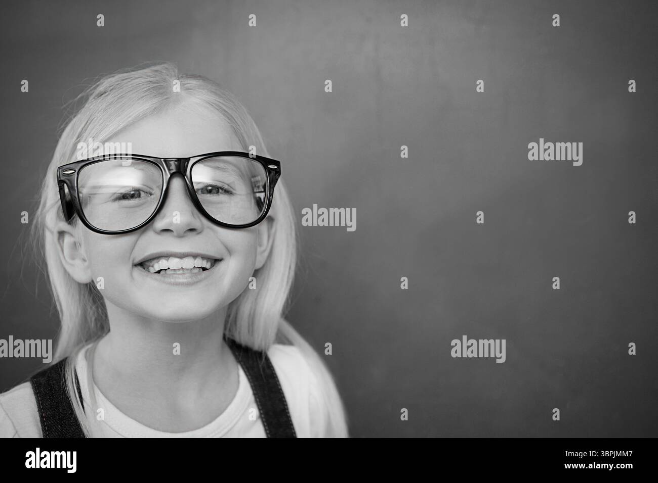 Tableau noir avec écolier Banque D'Images