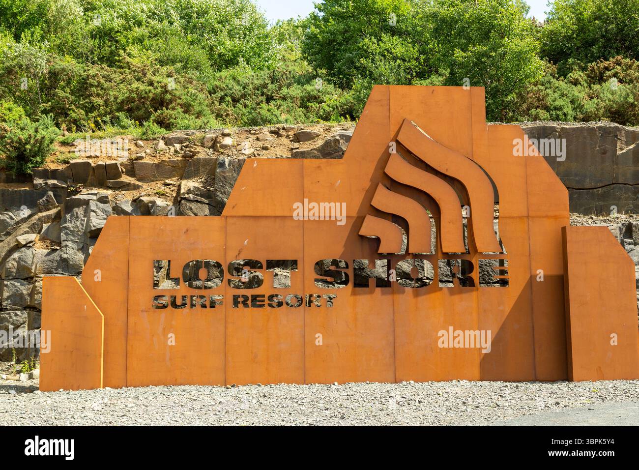 Panneau d'entrée pour Lost Shore Surf Resort, la plus grande destination de surf intérieur d'Europe, Ratho, Édimbourg Banque D'Images