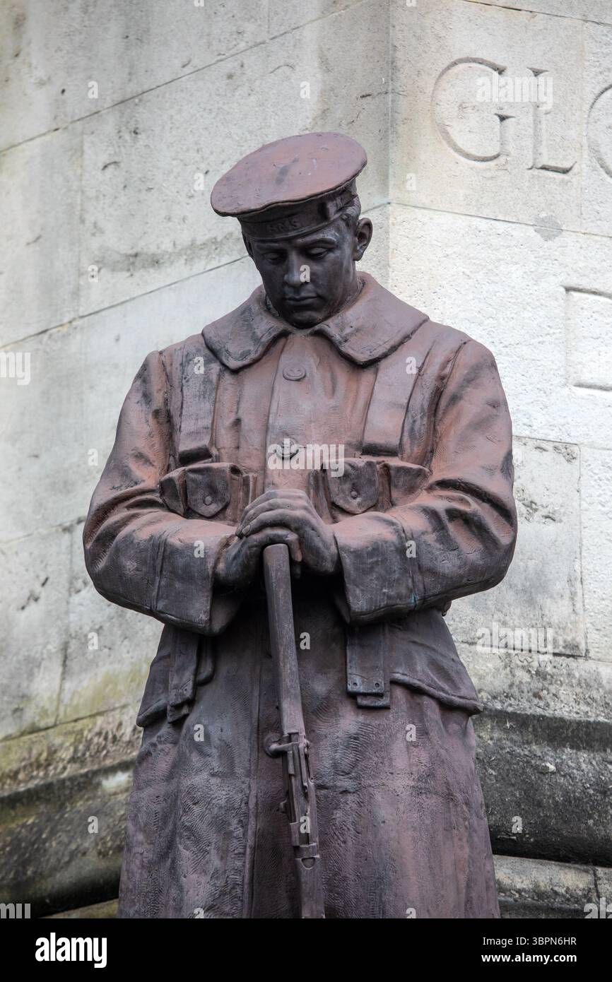 Londres, Royaume-Uni - 19 février 2025 : le London and North Western Railway War Memorial, à l'extérieur de la gare Euston à Londres, Royaume-Uni, dédié aux employés o Banque D'Images