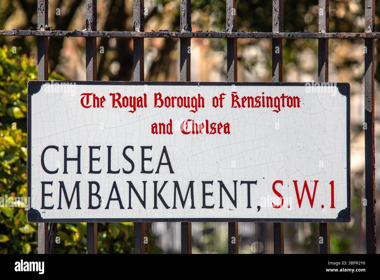 Gros plan d'un panneau de rue pour Chelsea Embankment à Londres, Royaume-Uni. Banque D'Images