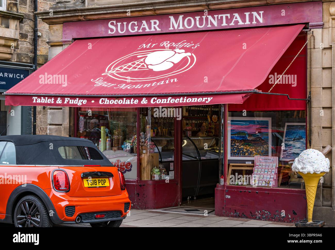 Boutique de sucreries Sugar Mountain à l'ancienne, North Berwick High Street, East Lothian, Écosse, Royaume-Uni Banque D'Images