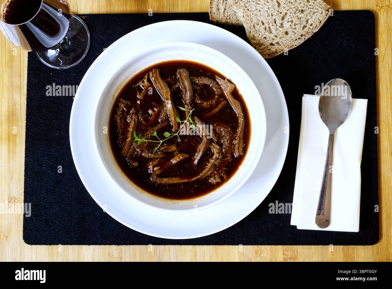 Soupe de tripes aigres Banque D'Images