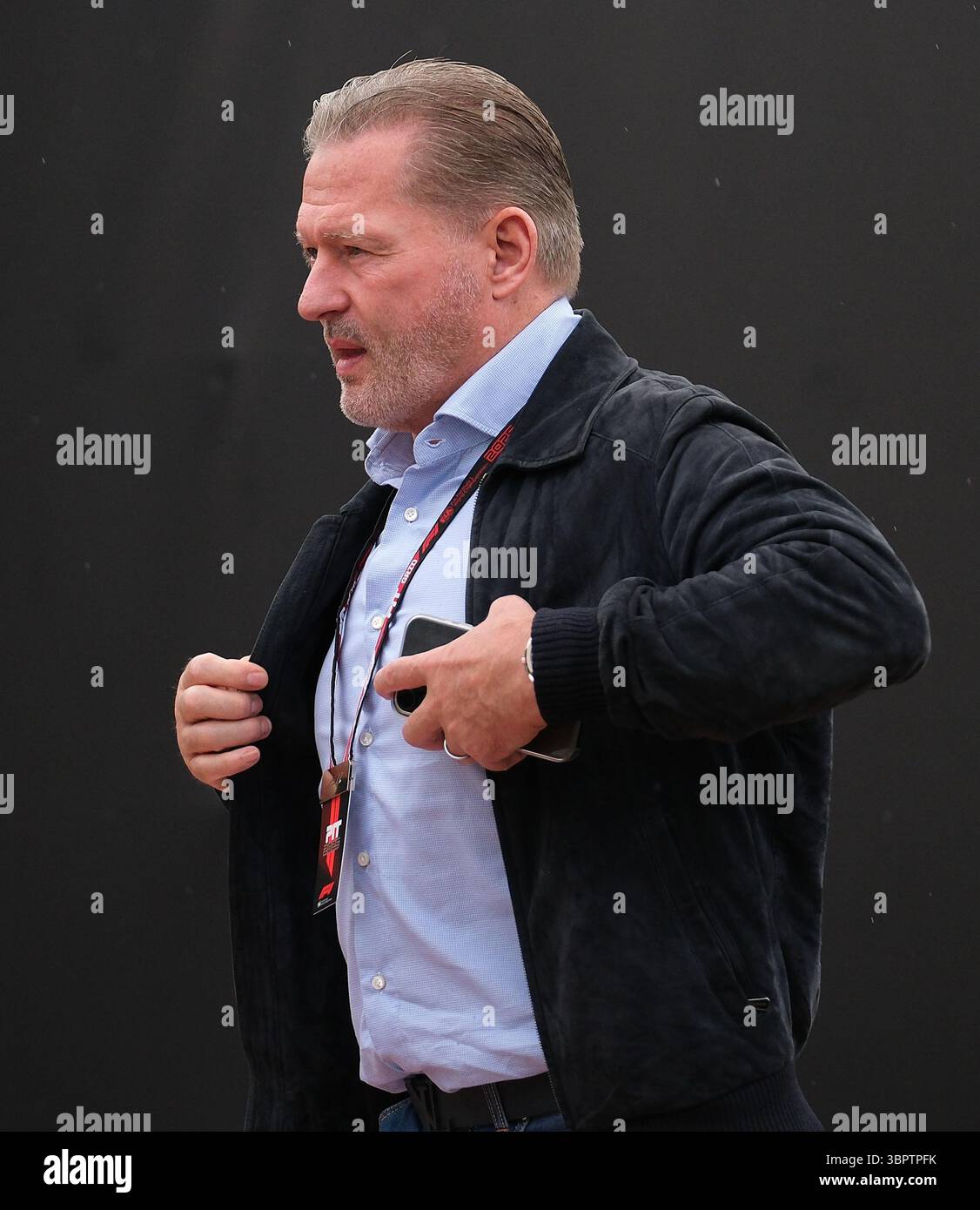 Towcester, Royaume-Uni. 06 juillet 2025. Jos Verstappen est vu dans le paddock lors du Grand Prix de Grande-Bretagne de formule 1 à Silverstone. Lando Norris de l'écurie McLaren Formula 1 a remporté le Grand Prix de Grande-Bretagne. Crédit : SOPA images Limited/Alamy Live News Banque D'Images